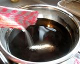 A picture of step 3 of Jiggly Coffee Jello.