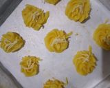 Foto langkah ke 5 dari resep Kue Sagu Keju / Kue Lebaran Idul Fitri.