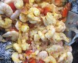 A picture of step 2 of Prawn gravy.