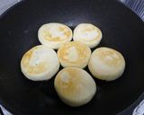 A picture of step 11 of Chinese Dim Sum Chive Buns.