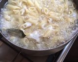 Foto del paso 1 de la receta: Fideo canuto en salsa roja con carne molida y crema huancaina