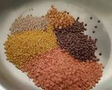 A picture of step 1 of Panchmeli Daal.