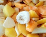 Foto del passaggio 11 della ricetta Cestino di biscotto con frutta fresca e crema di limone (senza uova)