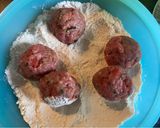 A picture of step 5 of Greek meatballs (keftedakia).
