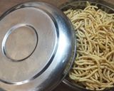 ભાવનગરી ગાંઠિયા (Bhavnagari Ganthiya Recipe In Gujarati) રેસીપી સ્ટેપ3ફોટો