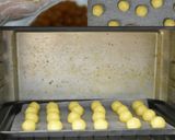 Foto langkah ke 8 dari resep NASTAR KEJU #Lembut,Lumer, Empuk.