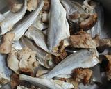 Foto langkah ke 2 dari resep Steam Ikan Asin + BPK 🐖🐖 (Non Halal).