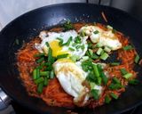 A picture of step 5 of Fried Egg With Sweet And Spicy Carrot.