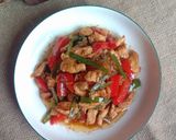 Foto langkah ke 4 dari resep Tumis Ayam Paprika.