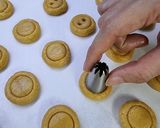 Hình bước làm 2 của món Peanut butter cookies