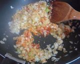 A picture of step 4 of Fluffy and Yummy Shrimp Chili Sauce and Egg.