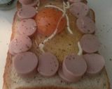A picture of step 3 of Fish Sausage Flower Toast!.