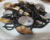 Foto del paso 4 de la receta: Spaghetti negro con almejas, navajas y un punto de alioli