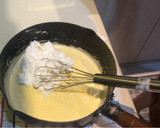 Foto langkah ke 5 dari resep Cotton Cake super lembut dan wangiii cuman 5 bahan.