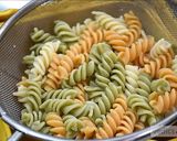 A picture of step 1 of Tricolour pasta salad.