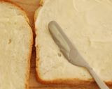 A picture of step 2 of Canned Mackerel Sandwiches From the U.S..