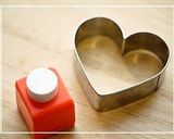 A picture of step 3 of Valentine's Day Heart Charaben.