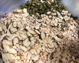 Hình bước làm 1 của món Granola - công thức Justonecookbook