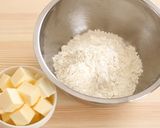 A picture of step 1 of My Simple Pie Crust.