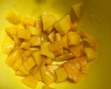 A picture of step 1 of Mango salsa crackers.