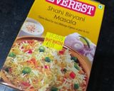 A picture of step 4 of Mushrooms and Soya Biryani with veggies.