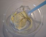 A picture of step 3 of No-Bake (Rare) Cheesecake.