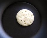 A picture of step 2 of Easy and Impressive Rice Flour Dorayaki.