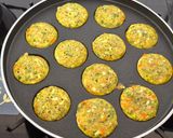 A picture of step 13 of Quinoa and Cheese Egg Poppers.