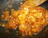 A picture of step 7 of Shrimp Chili with Onions.
