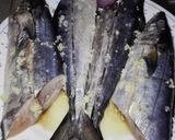 Foto del paso 2 de la receta: Sierra en salsa moscatel acompañadas de cabellos de plátano verde fritos