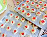 Foto langkah ke 3 dari resep ThumbPrint Cookies.