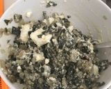Foto del passaggio 4 della ricetta Pizza rustica con bieta, ricotta e salame