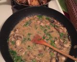 A picture of step 4 of Chicken With Mushroom Sauce.