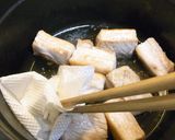 A picture of step 3 of Simmered Pork Kakuni & Lustrous Daikon Radish.