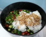 A picture of step 3 of Okra In Tumeric Vegan Fried Rice.