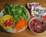 什錦炒泡麵的食譜步驟1照片