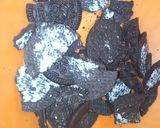 A picture of step 1 of Mango oreo shake🍷مینگو اوریو شیک🍷.