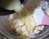 A picture of step 6 of Strawberry White Chocolate Muffins.