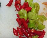 Foto langkah ke 1 dari resep Sambal pedas manis hati ayam.