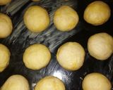 A picture of step 5 of Bread rolls.