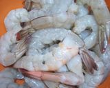 Foto langkah ke 1 dari resep Udang Saus Telur Asin.