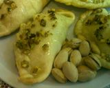 Foto del paso 7 de la receta: Empanadillas de muzzarella y pistachos   (Sambuza)