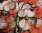 Foto del paso 2 de la receta: Tortilla de zanahoria y zapallitos
