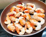 Hình bước làm 1 của món Tôm rim mặn