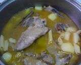 Foto del paso 2 de la receta Guiso de Chuleta de cabeza de cerdo a la hierbabuena