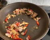 Foto langkah ke 3 dari resep Tumis Daun Singkong.