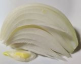 Foto del paso 3 de la receta: 82. Ensalada templada de frankfurt y pan tostado