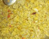 A picture of step 5 of Palm oil scrambled egg.
