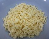 A picture of step 1 of Tom Yum Ramen.