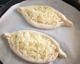 A picture of step 3 of Khachapuri.